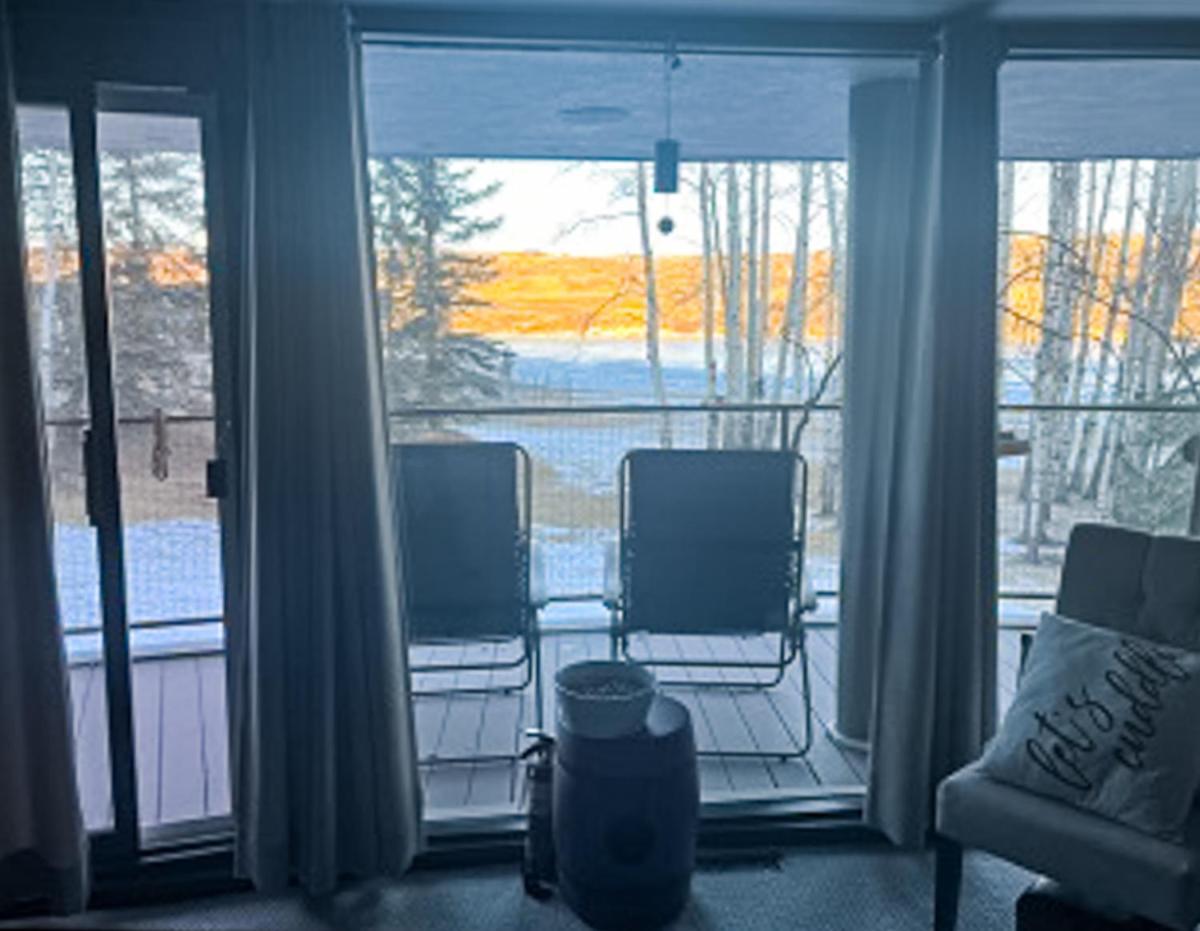 Roundhouse Grotto Bed & Breakfast Calgary Exterior photo